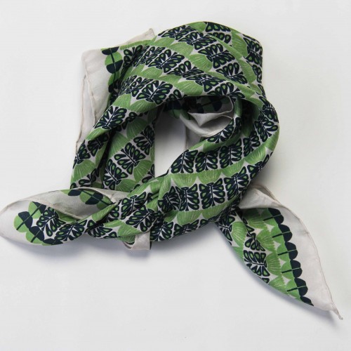 Small square silk scarf , Oslo vert (Les Belles Vagabondes)